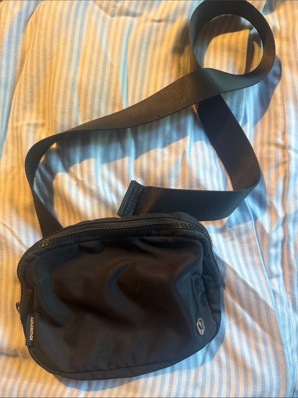 lululemon athletica Black Compact Waist Pack with Adjustable Strap